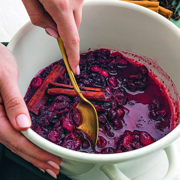 Cinnamon and clove cranberry sauce