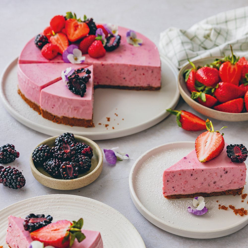 High-protein berry cheesecake