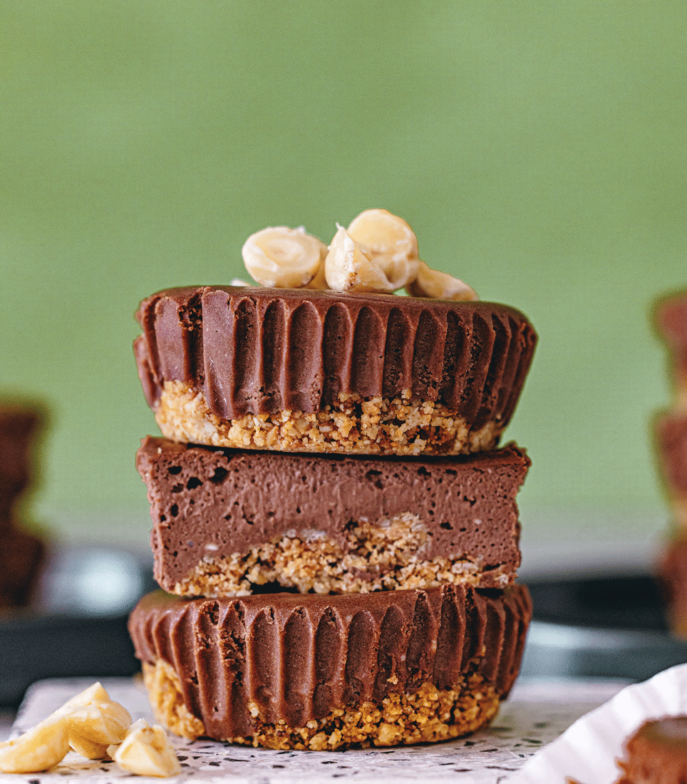 High-protein chocolate hazelnut mini cheesecakes