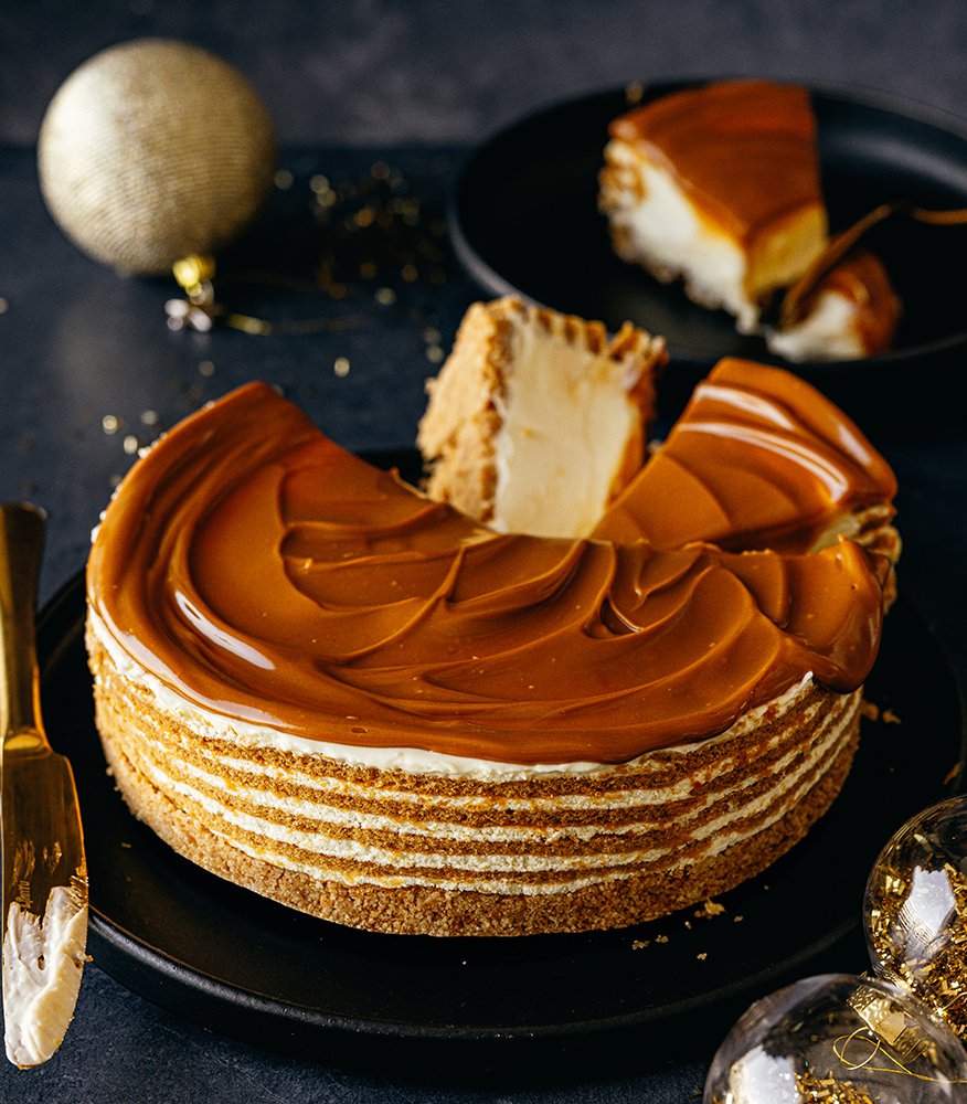 Honey cake cheesecake