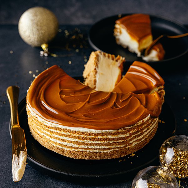 Honey cake cheesecake