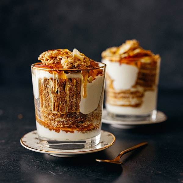 Honey cake yoghurt parfaits