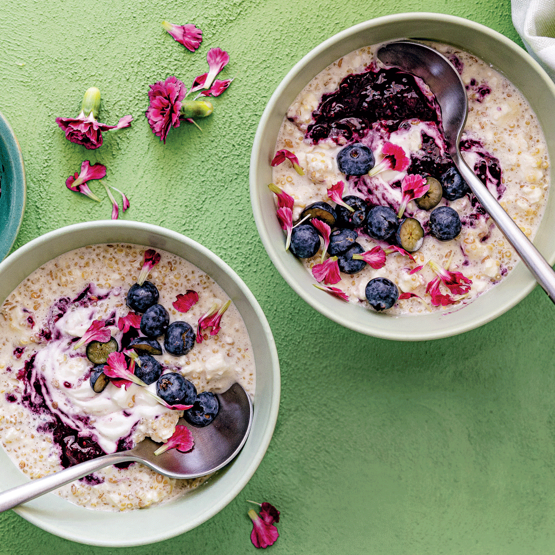 Overnight blueberry quinoa with cottage cheese