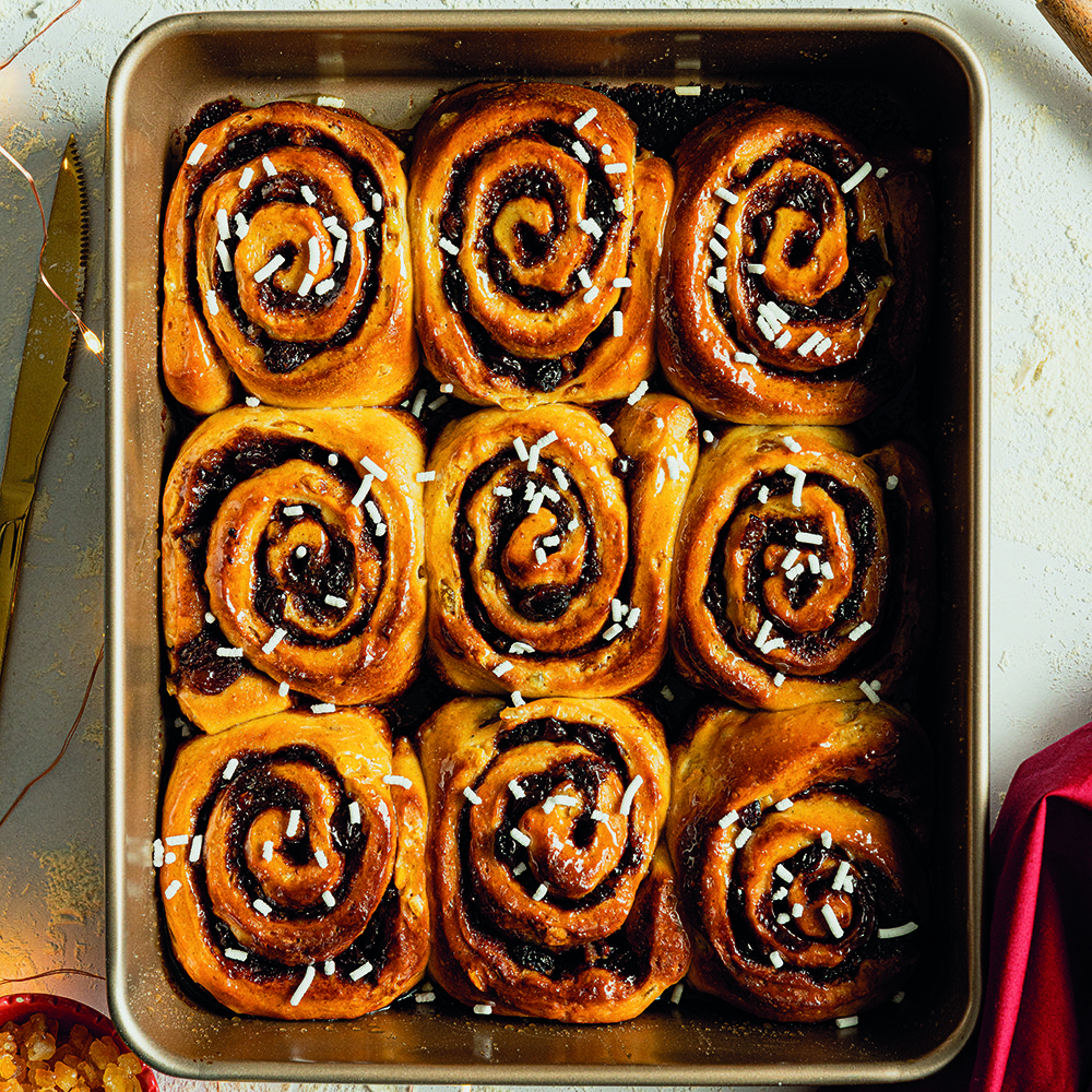 Panettone-spiced cinnamon rolls