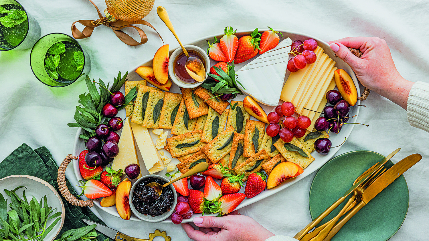 Sage and mature cheddar crackers