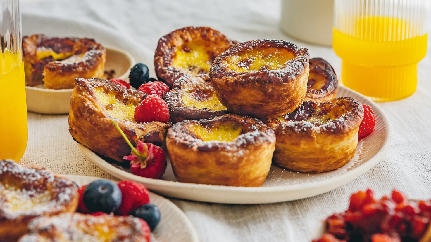 Berry mince pie pasteis de nata