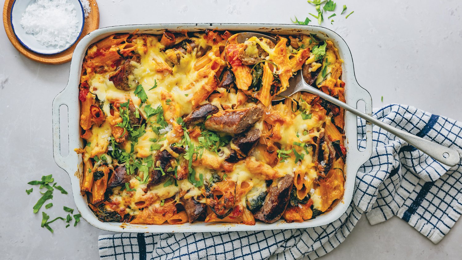 Boerewors, smoor and spinach pasta bake