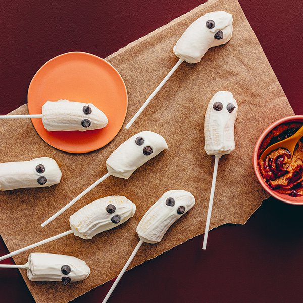 Boo-nana ghosts with PB&amp;J dip