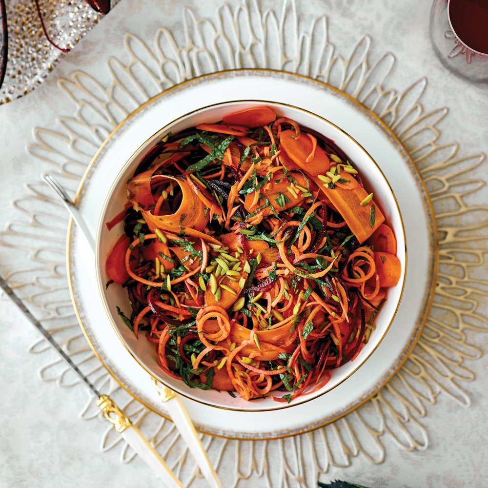 سلطة الجزر والنعناع مع صلصة زهر البرتقال