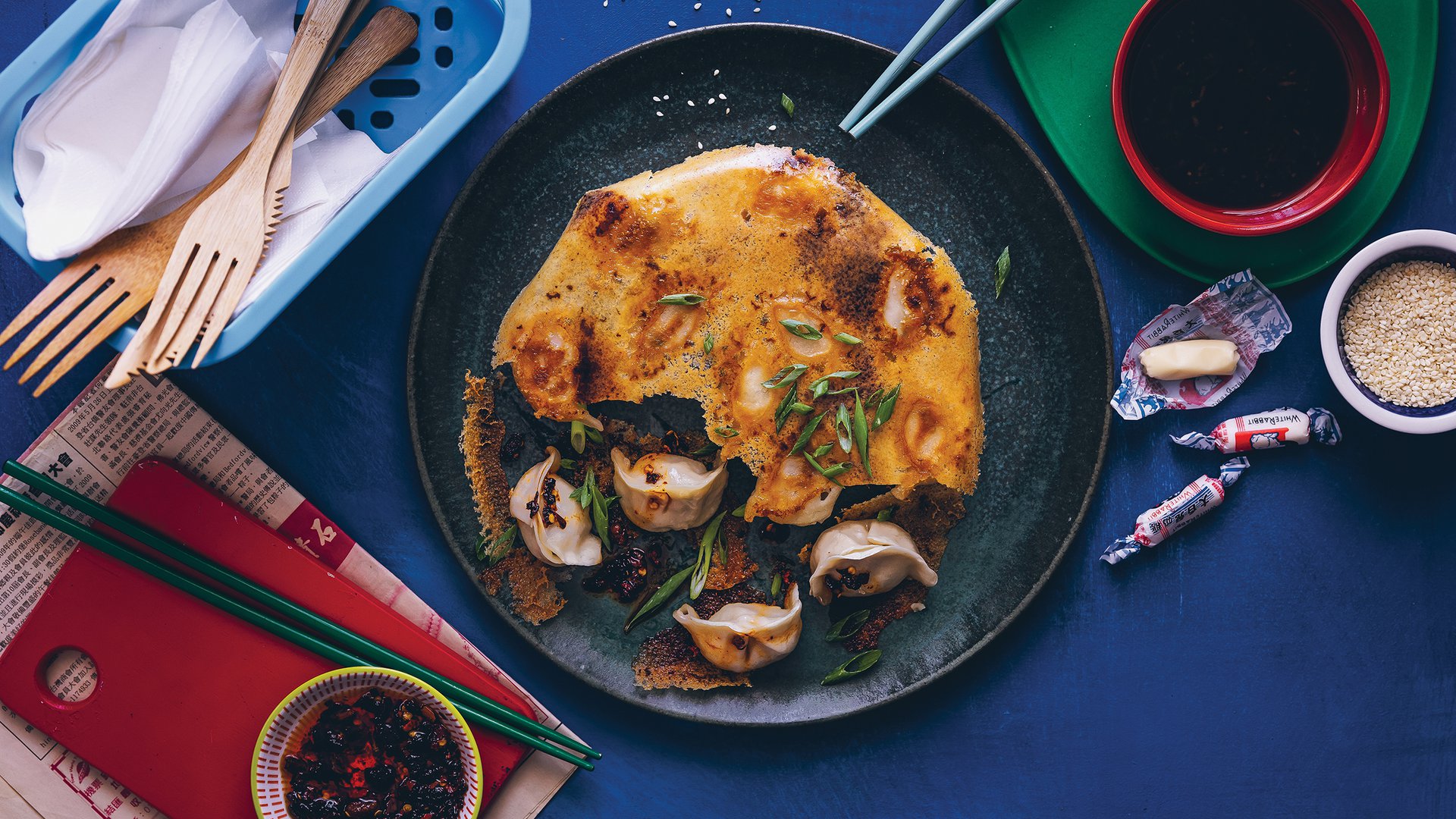 Lace dumplings with dipping sauce