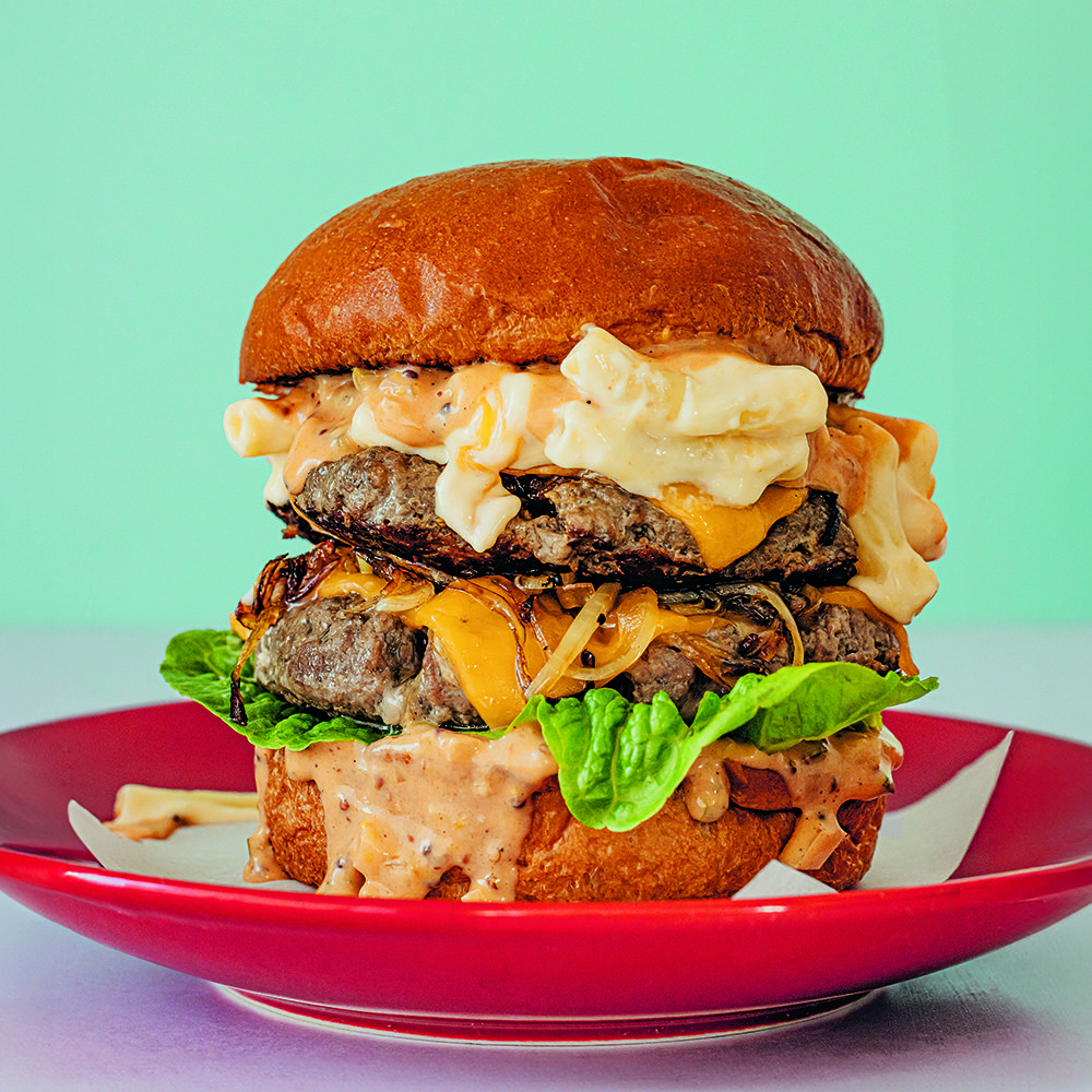 سماش برغر بالمعكرونة والجبنة