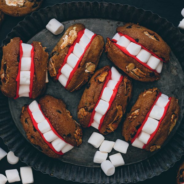 Monster teeth cookies