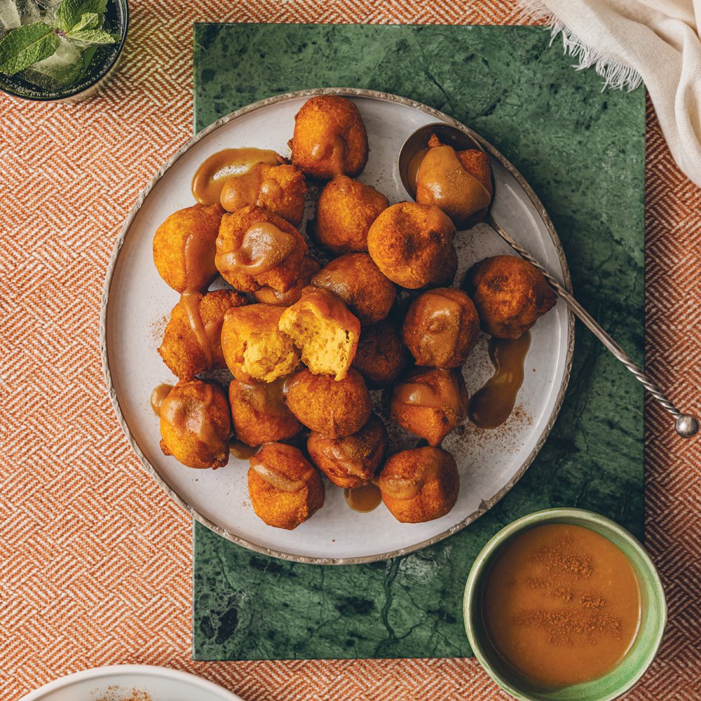 Pampoen fritters with caramel sauce