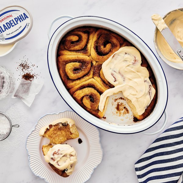 Rooibos Chelsea buns with cream cheese icing
