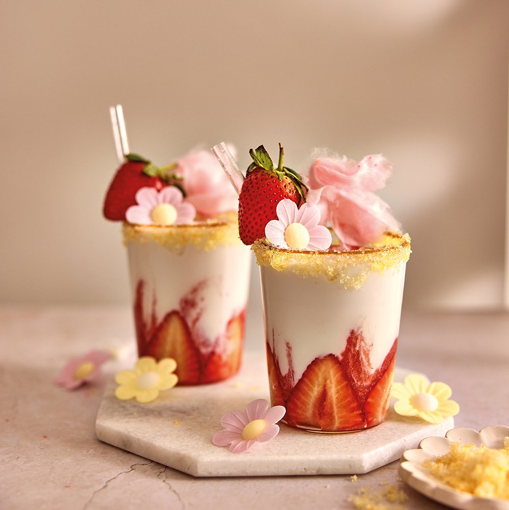 Strawberry milk with lemon sugar