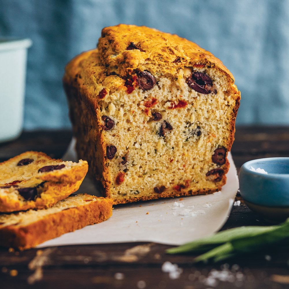 Sundried tomato, olive and sage beer bread