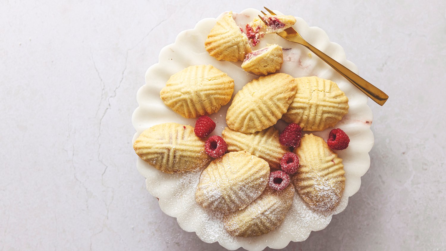 Raspberry rose maamoul