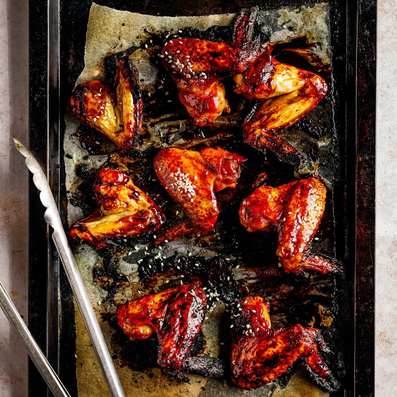 Honey, soya and sriracha grilled chicken wings