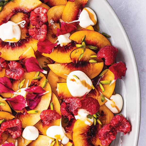 Nectarines with mascarpone and pistachios