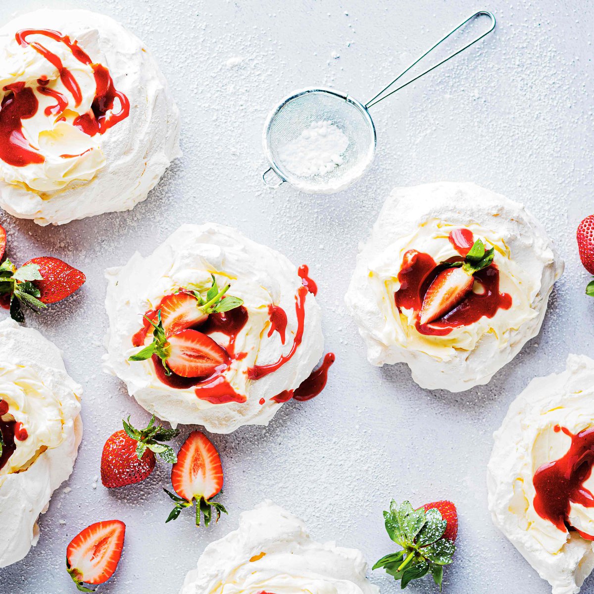 Strawberry cheesecake pavlovas