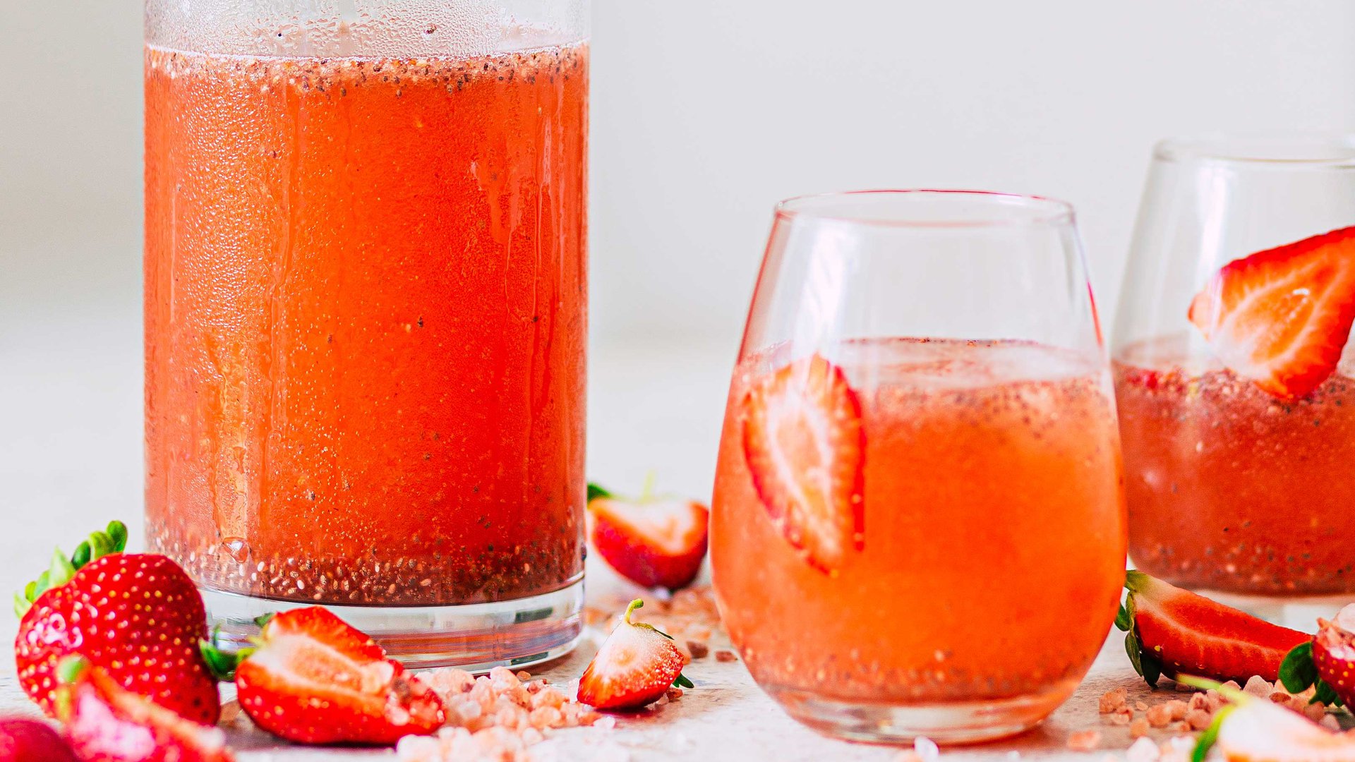 أغوا فريسكا بالفراولة والقيقب والشيا