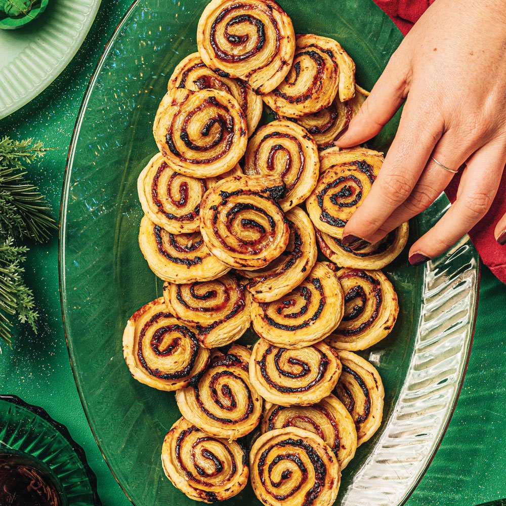 لفائف الطماطم المجفّفة بصلصة البيستو