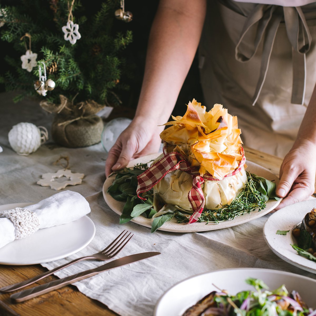 وصفة ويلينجتون النباتية بحشوة الكينوا بالبقان