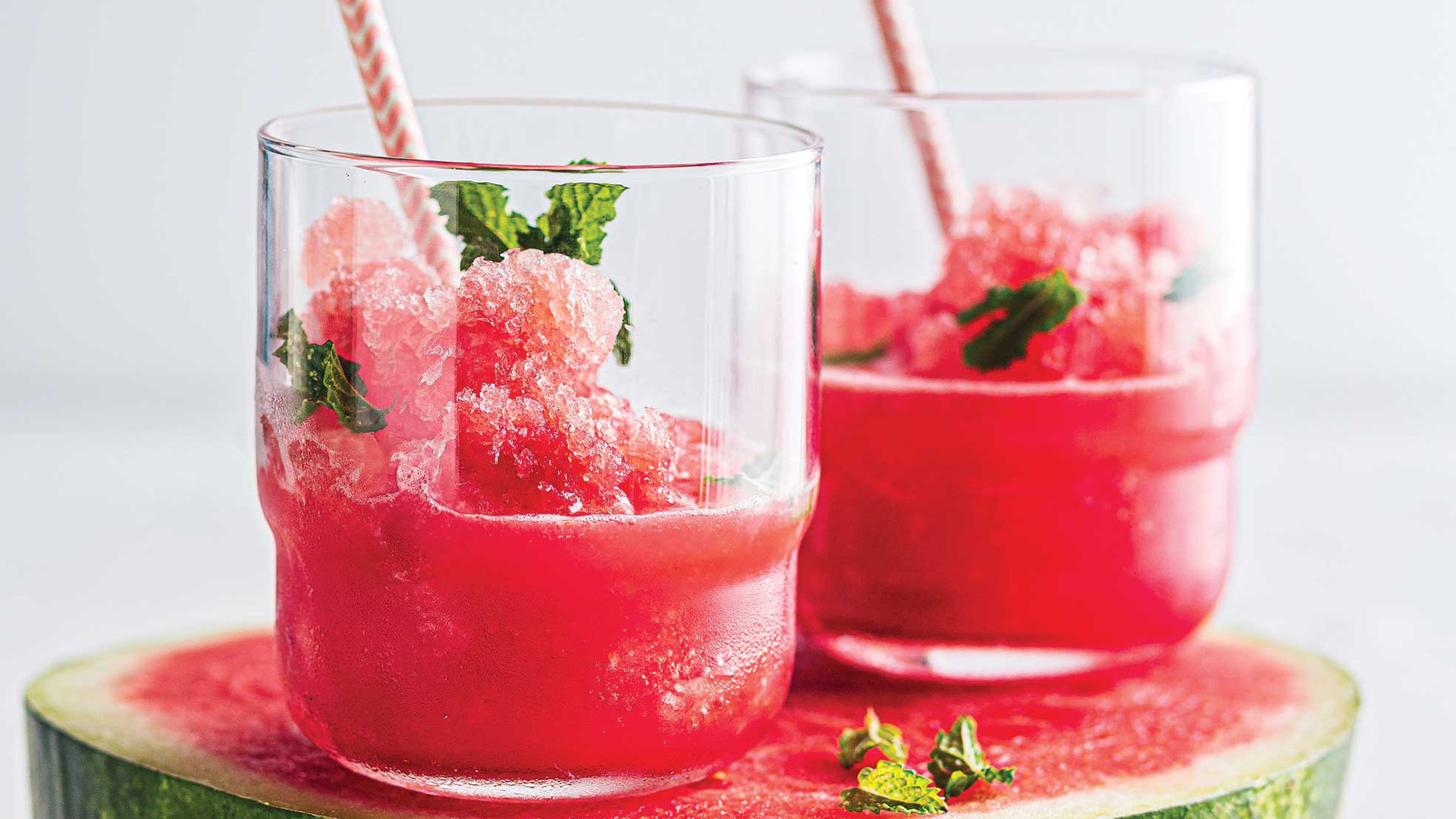 مشروب السلاش بالبطيخ والنعناع