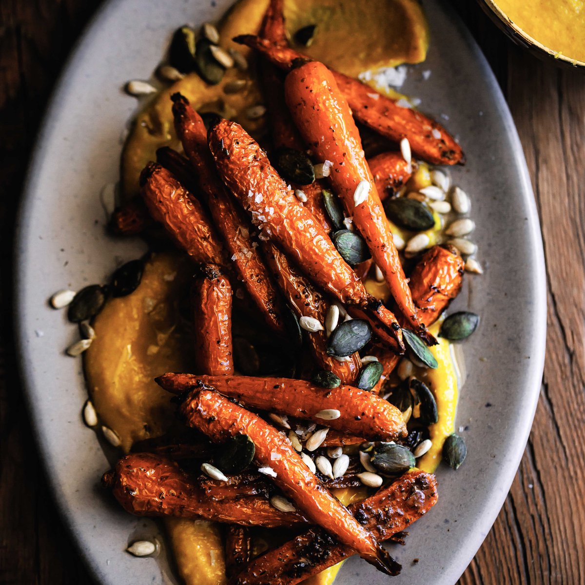 جزر مشوي بالزعتر مع العدس