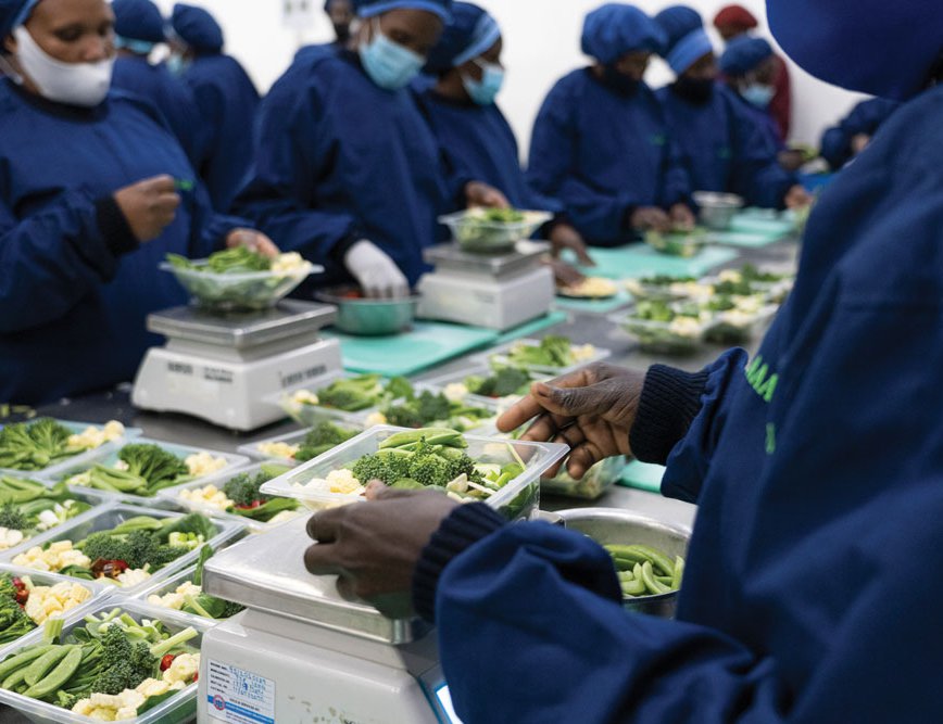 SpinneysFOOD stir-fry mixes are carefully weighed and packaged while adhering to strict hygiene controls