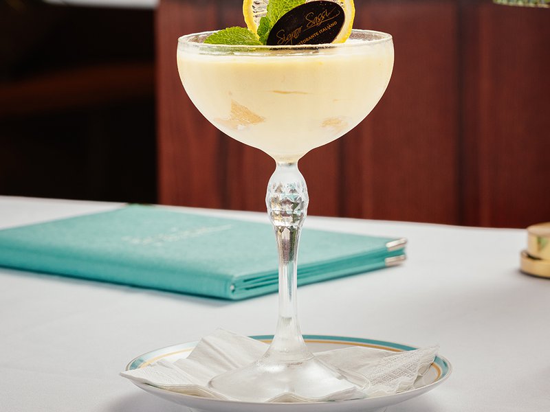 Amalfi lemon delice at Signor Sassi  | The interiors of Signor are Art Deco-themed