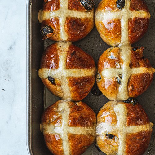 toffee-Hot-Cross-Buns-1.jpg