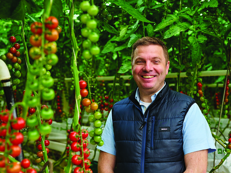 The Isle of Wight’s microclimate, makes it the sunniest part of the UK │ Paul Thomas, managing director of Isle of Wight Tomatoes  │ The company works with seed houses around the world to experiment with new varietals to get the best shapes, textures and flavours