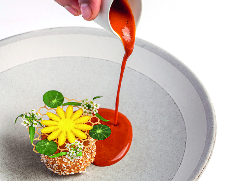 Badak (vada) – dal vada, beetroot kanji, black lemon